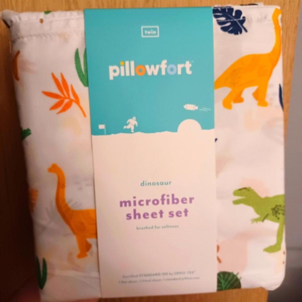 Pillow Fort dinosaur twin sheet set